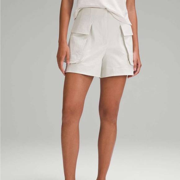 Lululemon Relaxed-Fit Super-High-Rise Cargo Short 4" - Picture 1 of 6